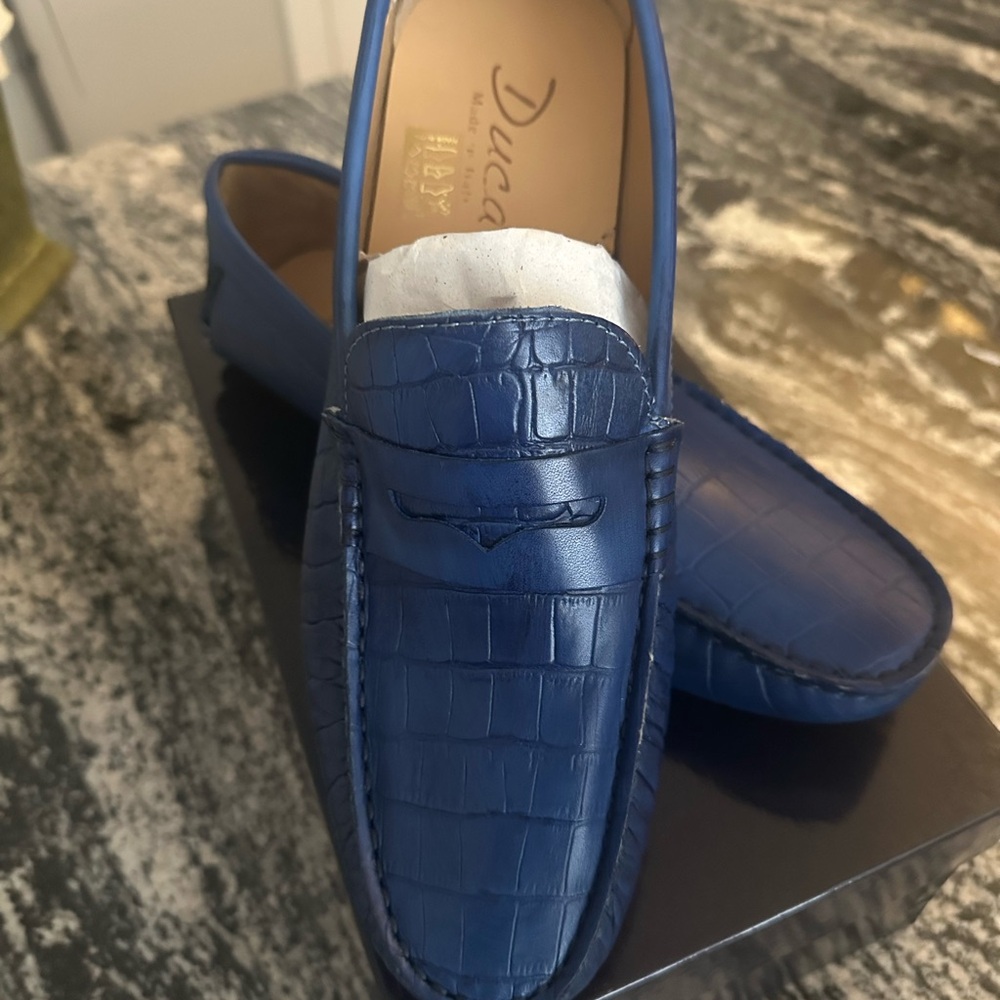 Men's Crocodile-Embossed Navy Loafers